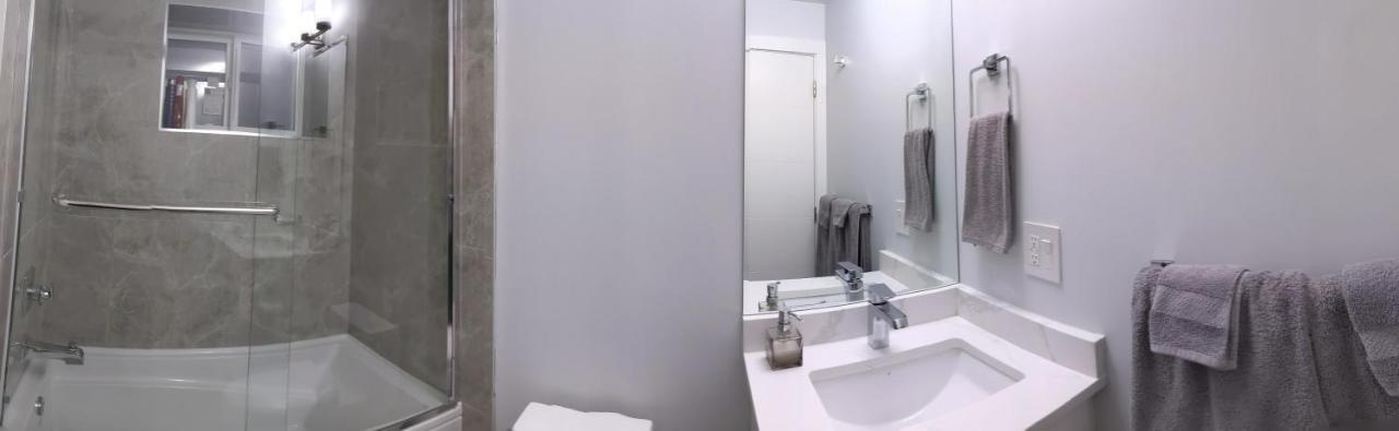 Modern&Luxurious Suites in Surrey Extérieur photo
