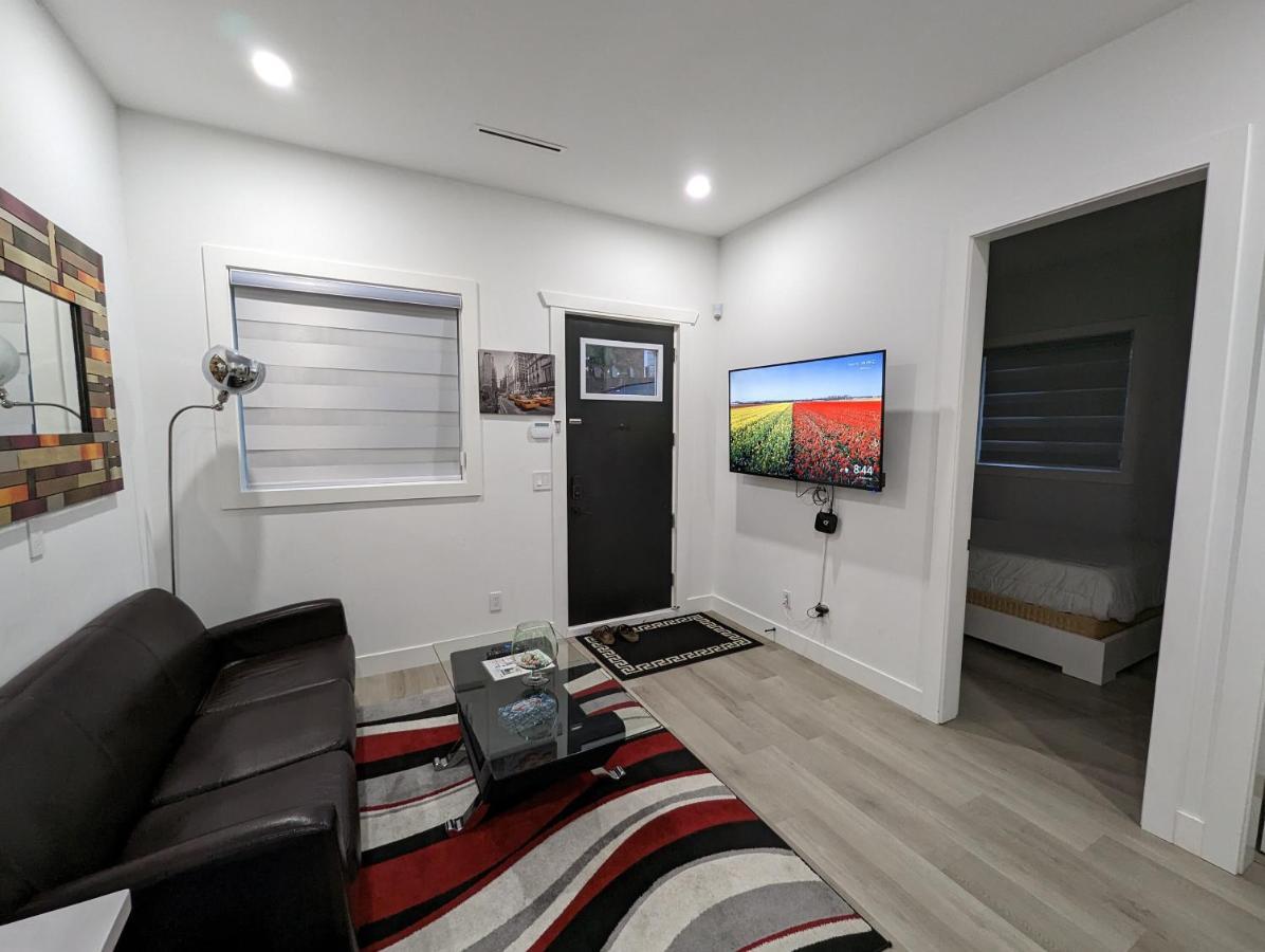 Modern&Luxurious Suites in Surrey Extérieur photo