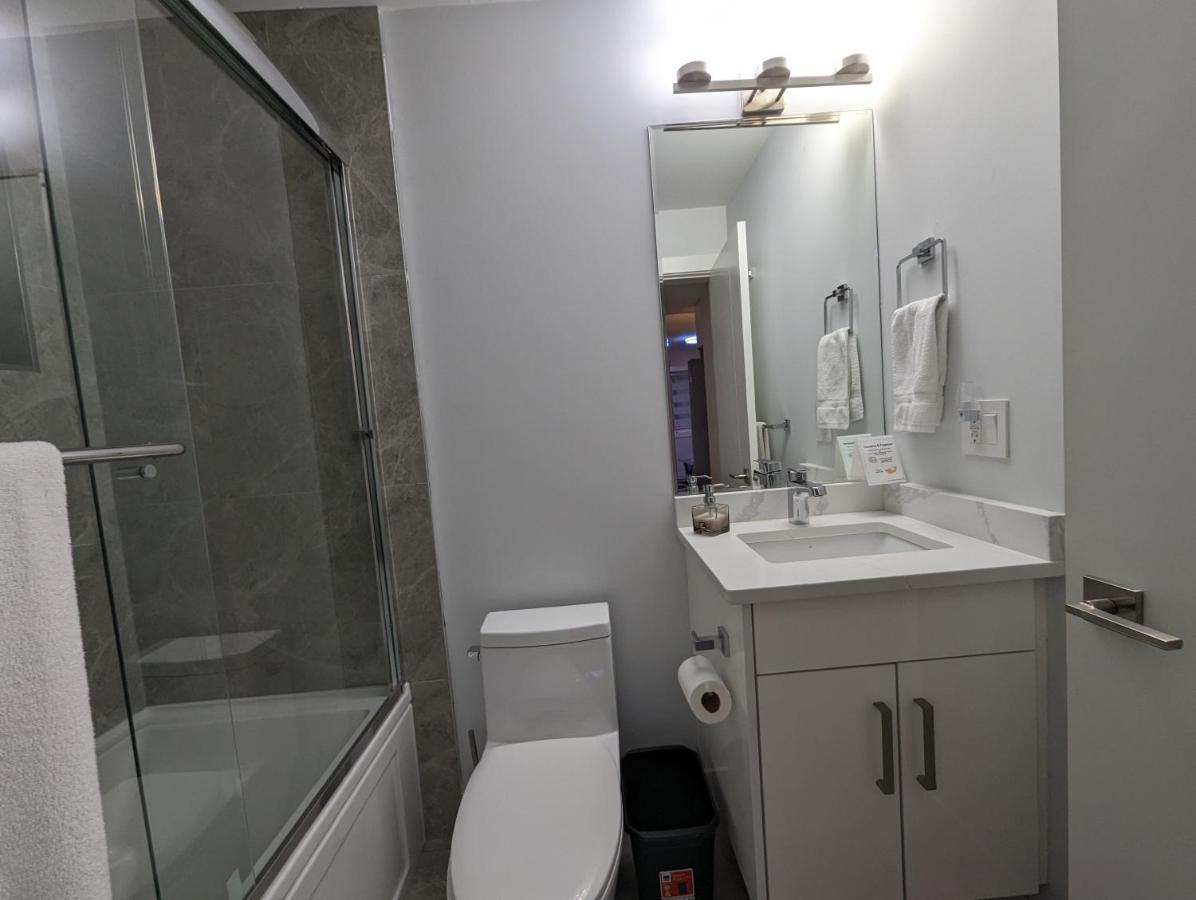 Modern&Luxurious Suites in Surrey Extérieur photo