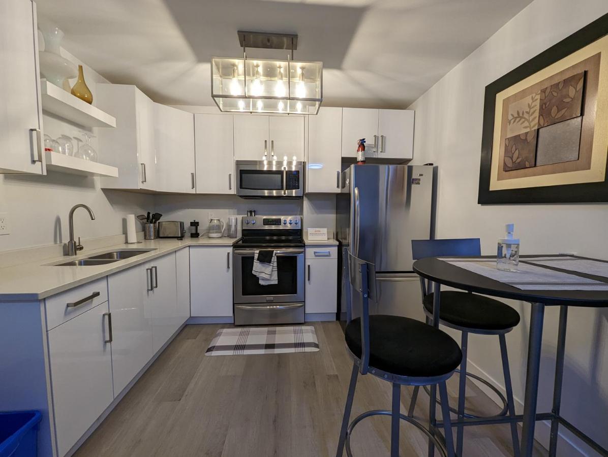 Modern&Luxurious Suites in Surrey Extérieur photo
