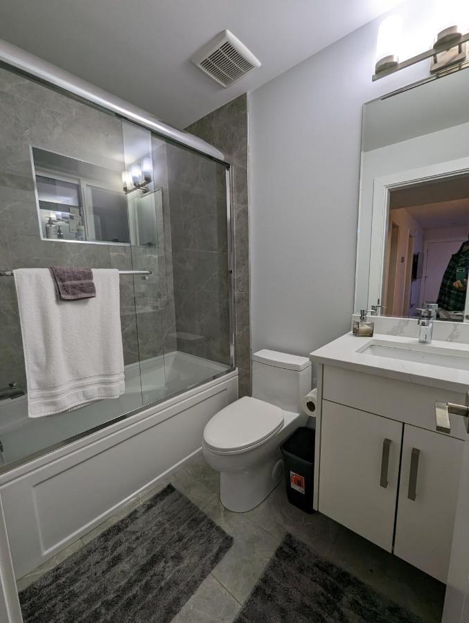 Modern&Luxurious Suites in Surrey Extérieur photo
